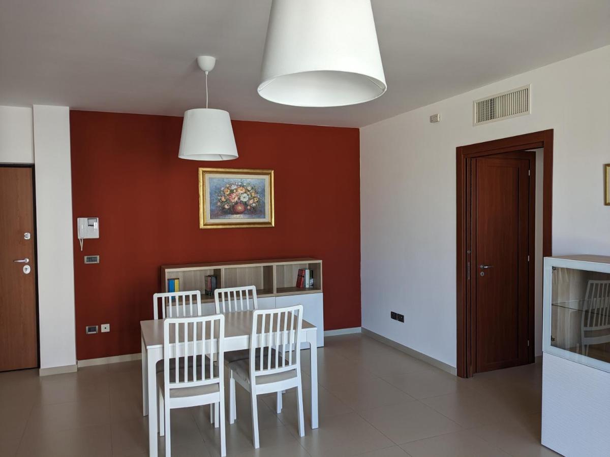 La Casa Dei Due Mari - Large Apartment With Parking Ταράντο Εξωτερικό φωτογραφία
